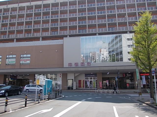 近くの駅まで1,100m（徒歩14分）