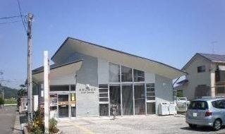 近くの加布里郵便局まで310m（徒歩4分）