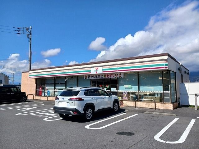 近くのセブンイレブン富士中柏原店まで2,200m（徒歩28分）