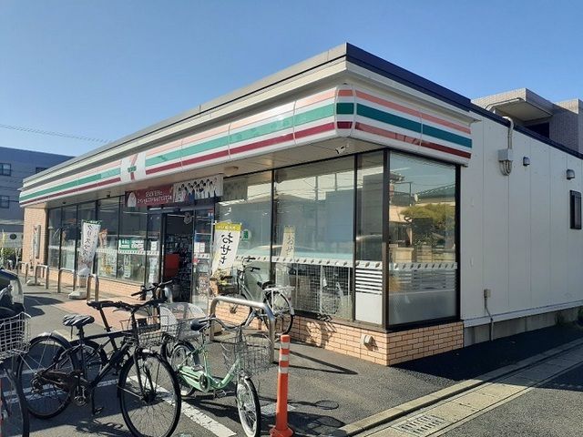 近くのセブンイレブンまで450m(徒歩6分)