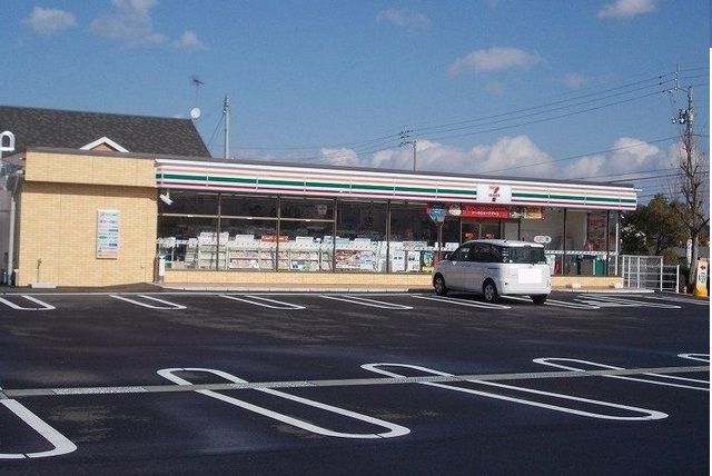 近くのセブンイレブン香川町店さんまで50m（徒歩1分）