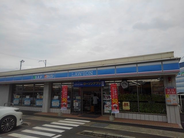 近くのローソン三豊高瀬町店まで700m（徒歩9分）