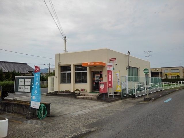 近くの勝間郵便局まで850m（徒歩11分）