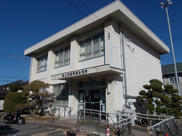 近くの松山市役所垣生支所様まで750m（徒歩10分）