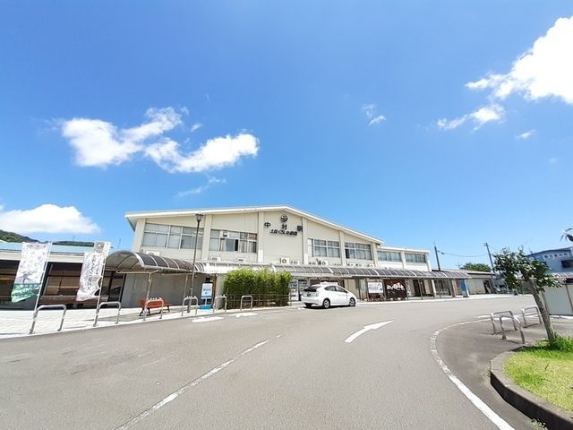 近くの土佐くろしお鉄道中村駅まで1,900m（徒歩24分）