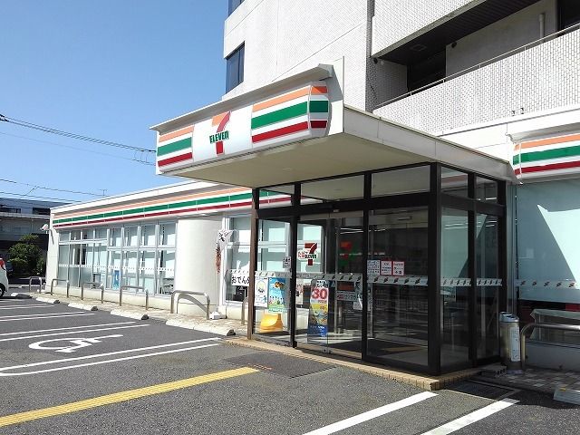 近くのセブンイレブン鳥取湯所町店まで2,000m（徒歩25分）
