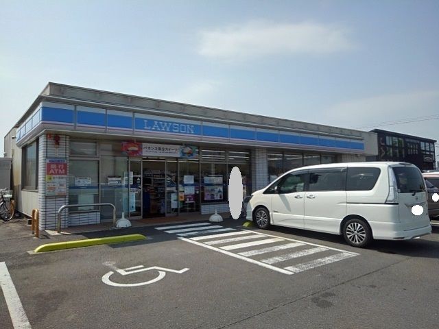 近くのコンビニまで550m（徒歩7分）