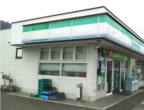 近くのファミリーマート 沼津宮前町店まで260m(徒歩4分)
