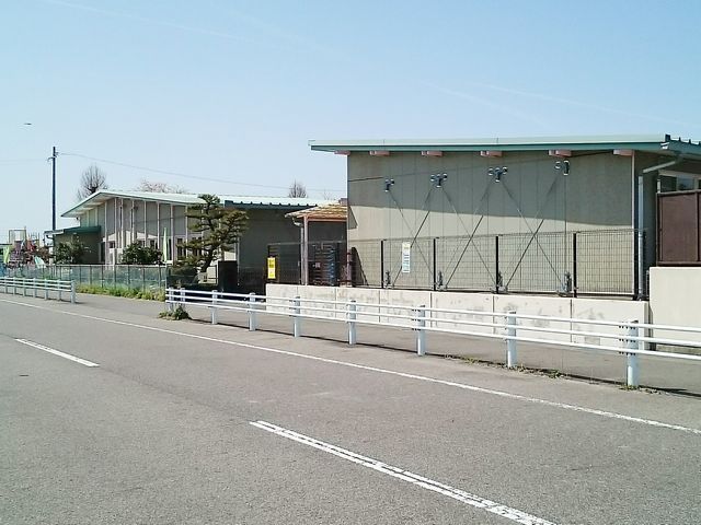 近くの領内保育園まで1,700m(徒歩22分)