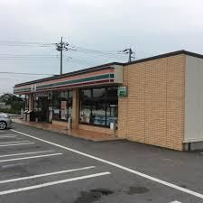 近くのコンビニまで1,000m（徒歩13分）