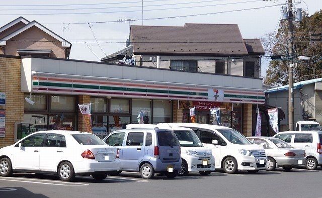 近くのセブンイレブンまで950m（徒歩12分）