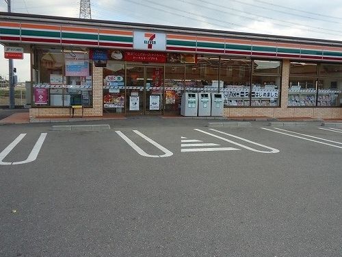 近くのコンビニまで1,400m（徒歩18分）