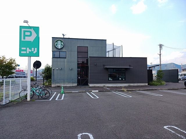 近くのスターバックス岐阜正木店まで180m（徒歩3分）