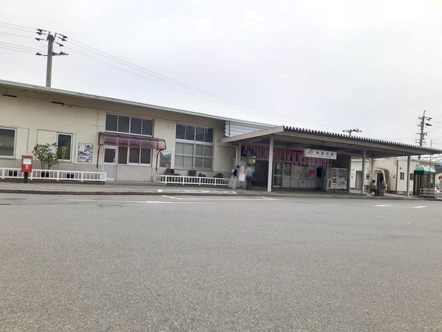 近くの伊那市駅まで4,200m(徒歩53分)