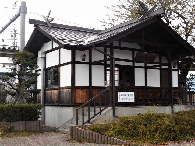 近くの中萱駅まで1,000m(徒歩13分)