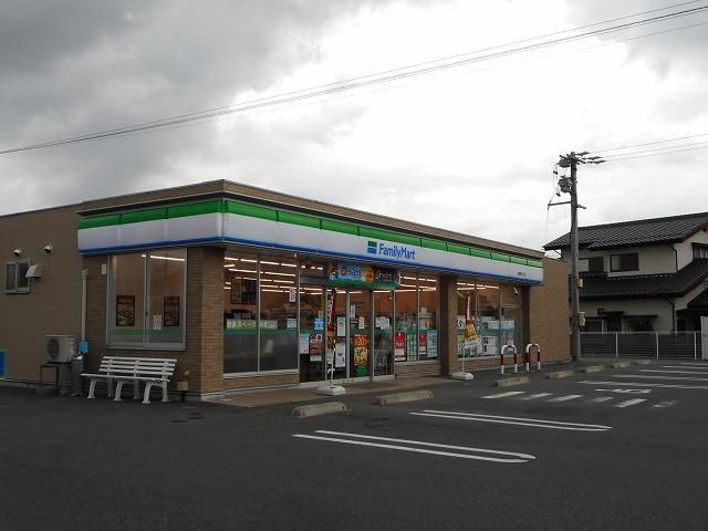 近くのファミリーマート 安曇野立石店まで1,800m(徒歩23分)