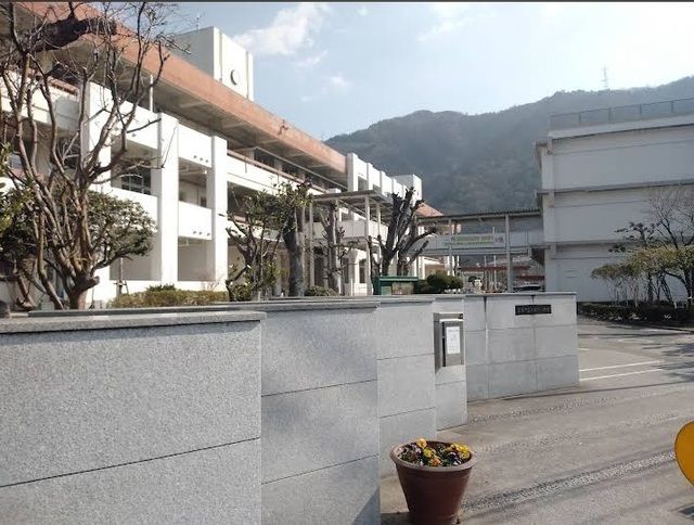 近くの可部南小学校まで1,100m（徒歩14分）