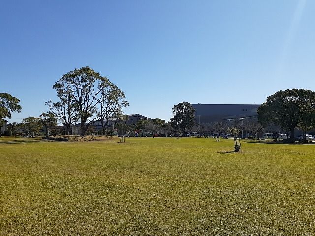 近くの公園まで600m（徒歩8分）