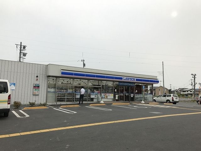 近くのローソン鎌塚北店まで160m（徒歩2分）
