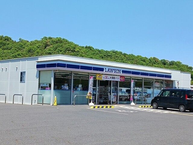 近くのローソン東近江小脇店様まで420m（徒歩6分）