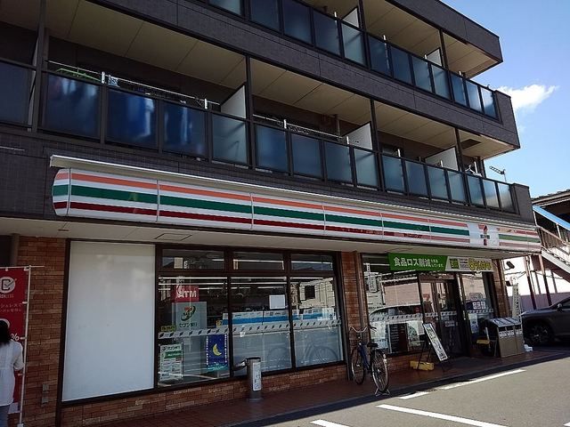 近くのセブンイレブン蒲生寿町店まで350m(徒歩5分)