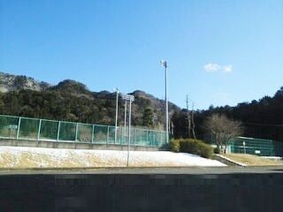 近くの日光市藤原運動公園まで600m（徒歩8分）