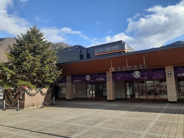 近くの鬼怒川温泉駅まで800m(徒歩10分)