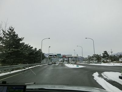 近くの安田インターチェンジまで2,400m（徒歩30分）