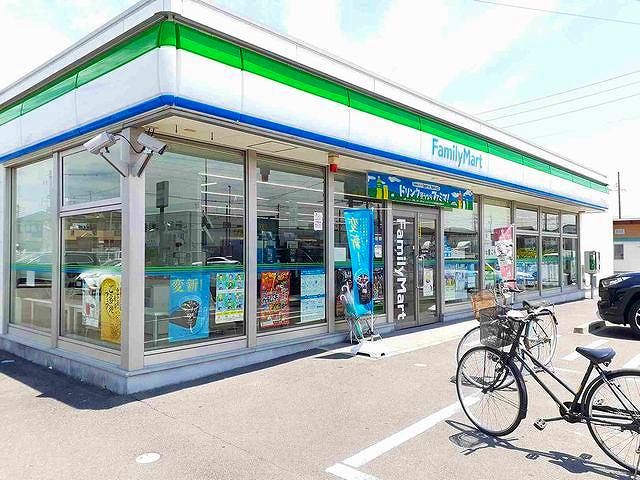近くのファミリーマート　伝法寺店まで1,100m（徒歩14分）