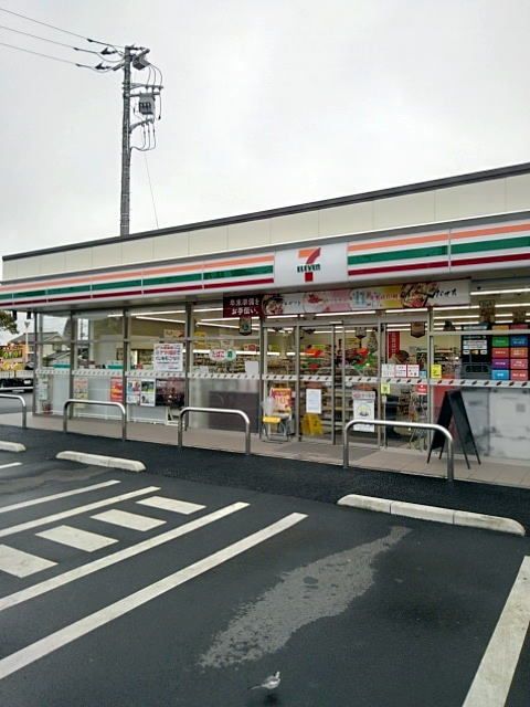 近くのセブンイレブンあきる野牛沼店まで750m（徒歩10分）