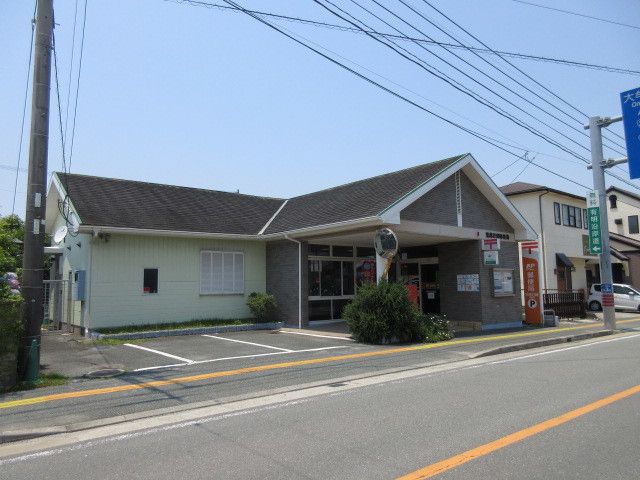 近くの荒尾打越郵便局まで750m（徒歩10分）