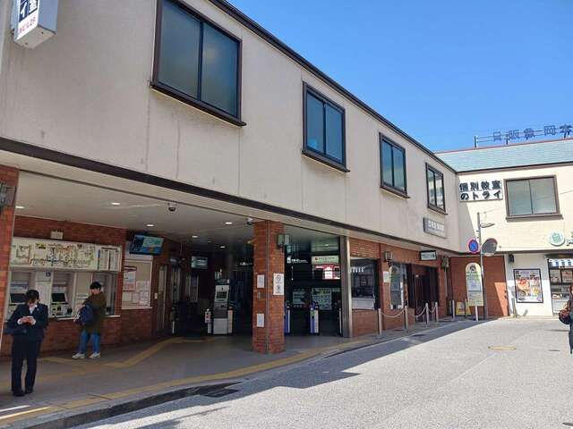 近くの阪急岡本駅まで500m(徒歩7分)