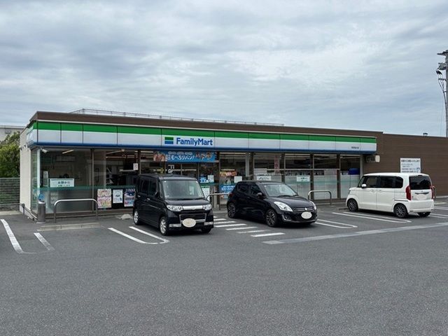 近くのファミリーマート 草津追分店まで550m(徒歩7分)