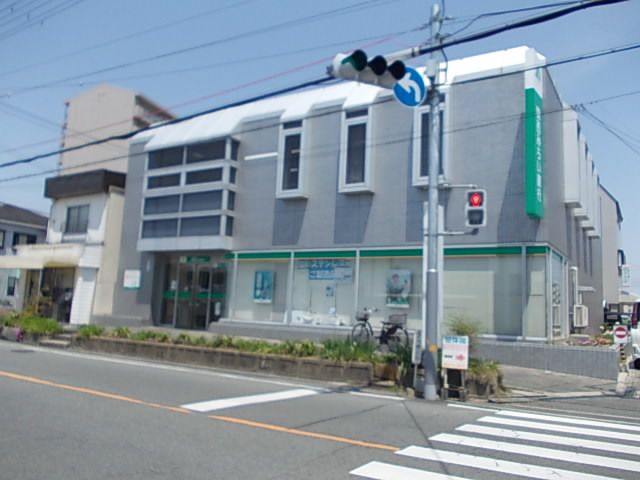 近くの関西みらい銀行様まで550m（徒歩7分）