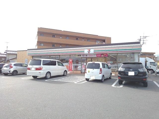 近くのセブンイレブン甲府国母工業団地まで170m(徒歩3分)