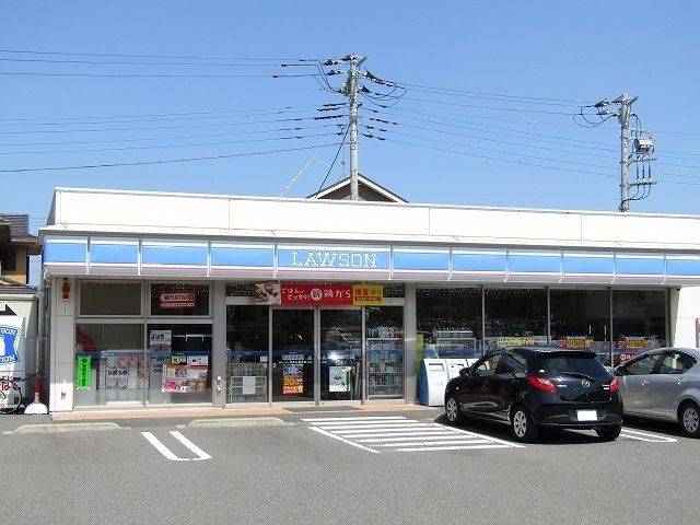 近くのコンビニまで800m（徒歩10分）
