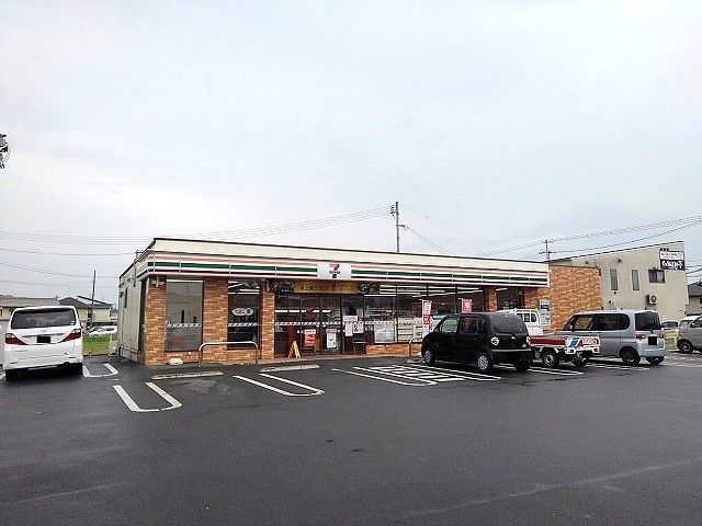 近くのコンビニまで1,900m（徒歩24分）