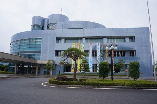 近くの寄居町役場まで950m（徒歩12分）