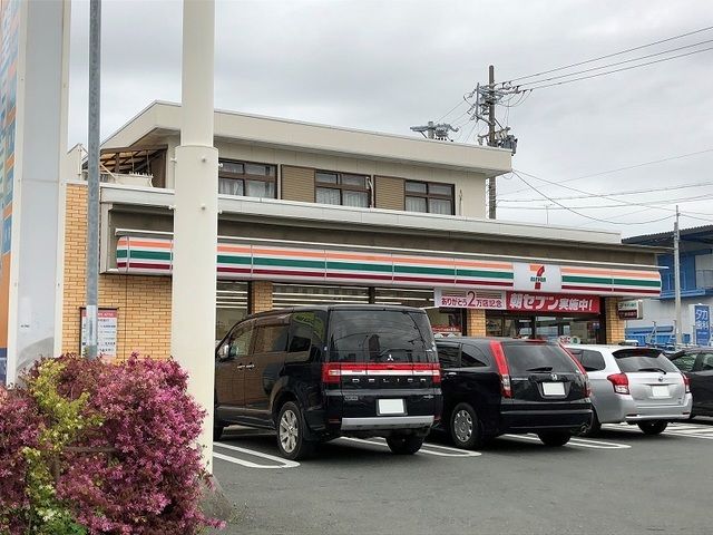 近くのセブンイレブン 浜松神立店まで750m（徒歩10分）