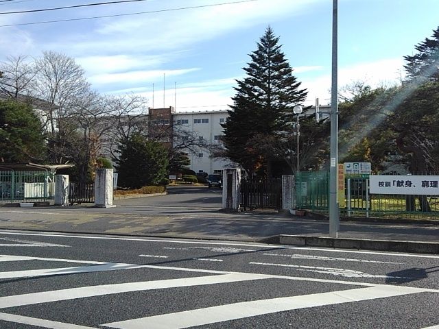 近くの宮城県佐沼高等学校まで750m（徒歩10分）