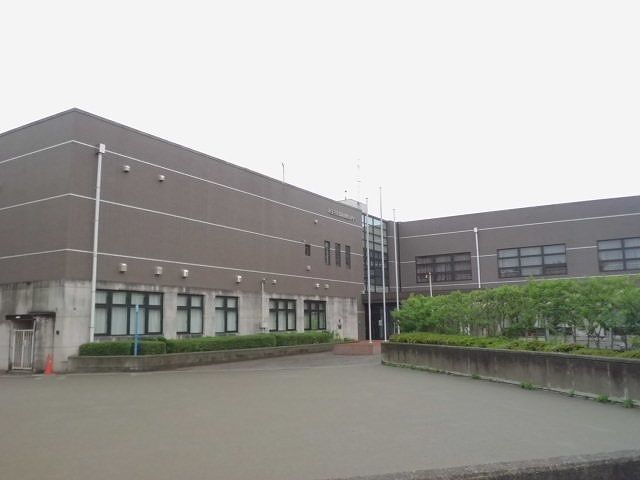 近くの石川市民センターまで1,400m(徒歩18分)