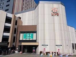 近くのライフまで900m（徒歩12分）