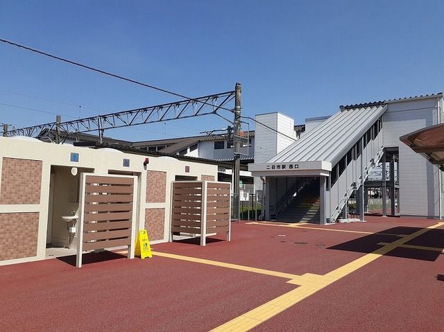 近くのＪＲ二日市駅西口まで1,100m（徒歩14分）