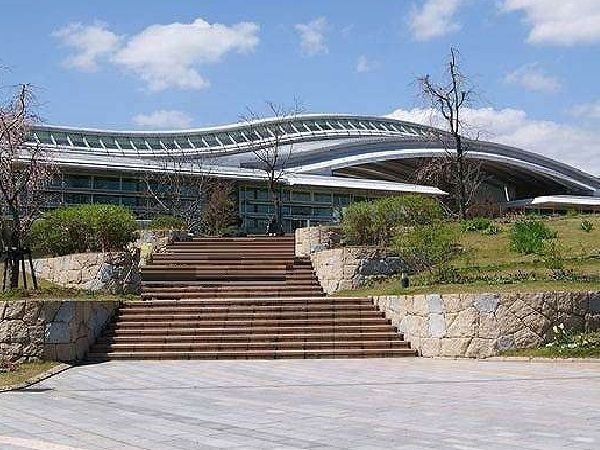 近くの吉野ヶ里歴史公園まで1,600m(徒歩20分)