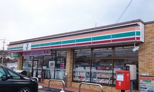 近くのコンビニまで1,400m（徒歩18分）