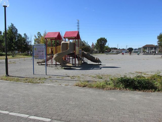 近くのインターパーク中央公園まで450m（徒歩6分）