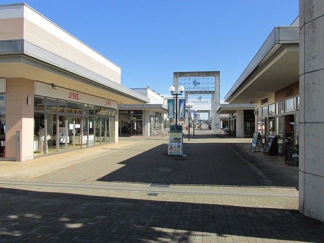 近くのインターパークビレッジまで550m（徒歩7分）