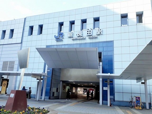 近くのJR【新長田駅】まで450m(徒歩6分)