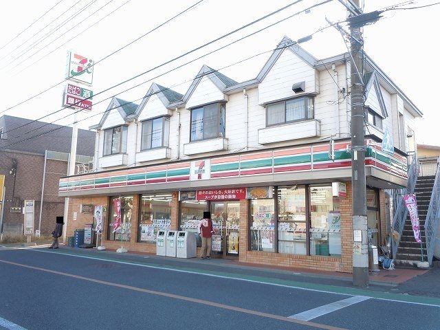 近くのセブンイレブンまで350m（徒歩5分）
