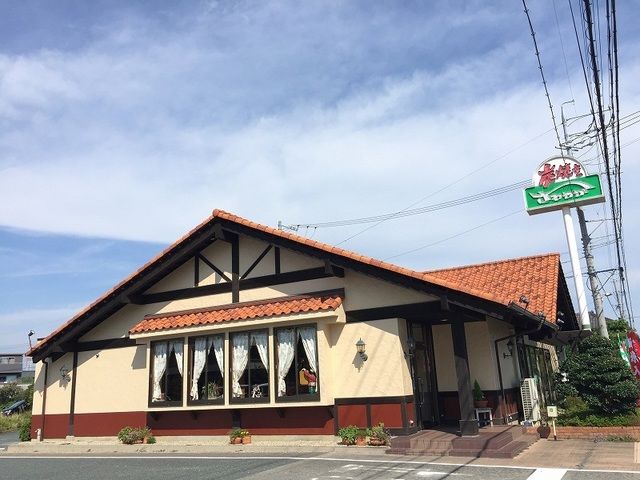 近くのさわやか浜松高塚店まで800m（徒歩10分）